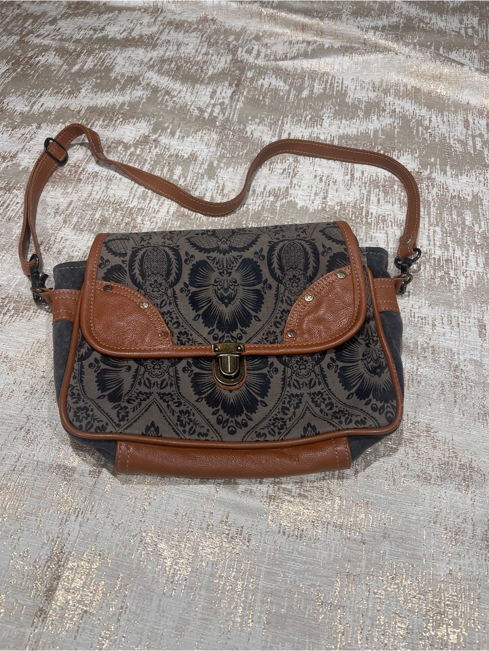 Myra Bag Kairos Messenger Bag